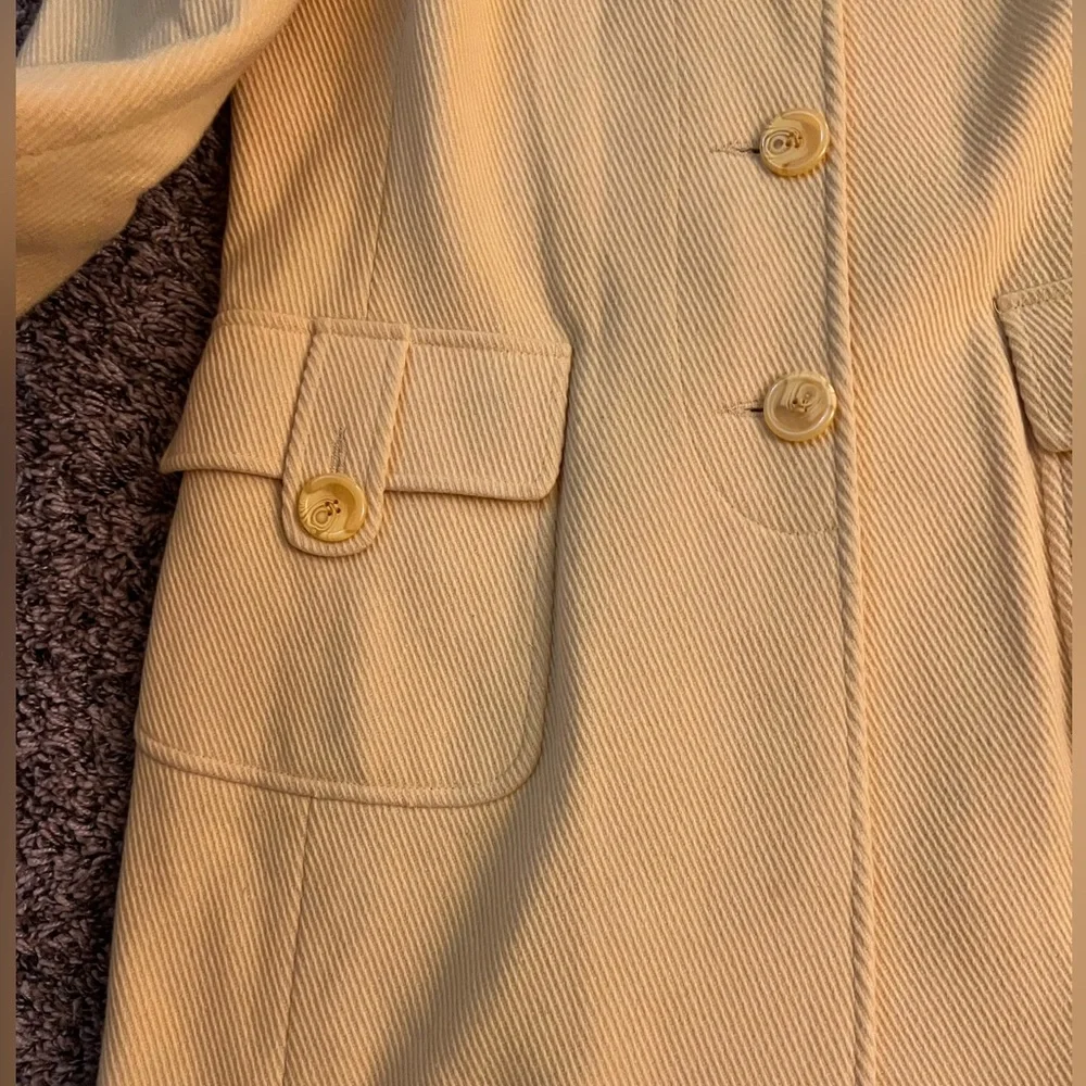 Vintage Talbots Wool Coat in Yellow, Size 8 - Picture 4 of 6